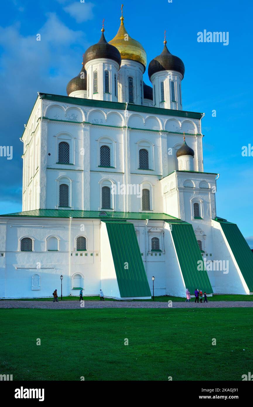 Pskov, Russia, 25.09.2022. The old Pskov Kremlin. The high walls of the Trinity Orthodox Cathedral, an architectural monument of the XVII century Stock Photo