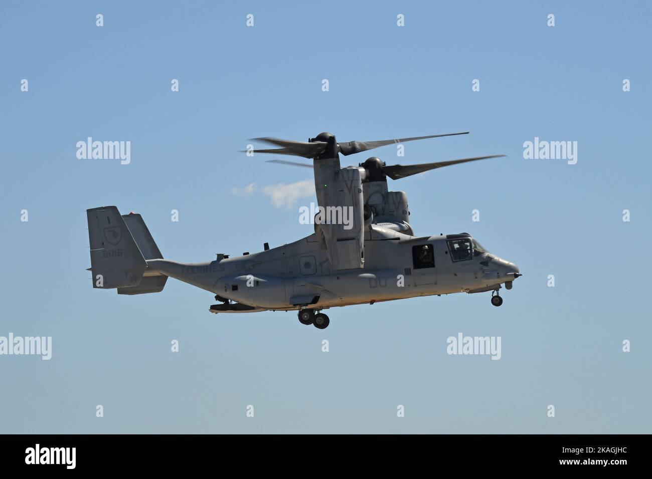 USMC MV-22 Osprey inbound for a landing at MCAS Miramar in San Diego, California Stock Photo