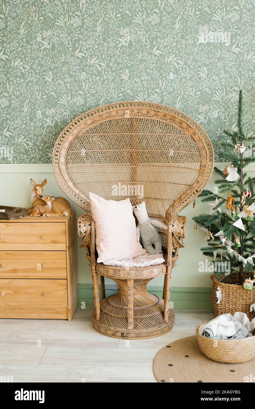 Peacock chair hires stock photography and images Alamy