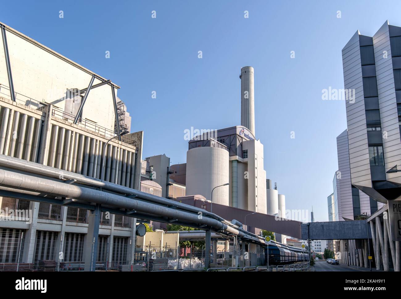Coal and natural gas cogeneration plant West in the Gutleutviertel district of Frankfurt am Main Stock Photo