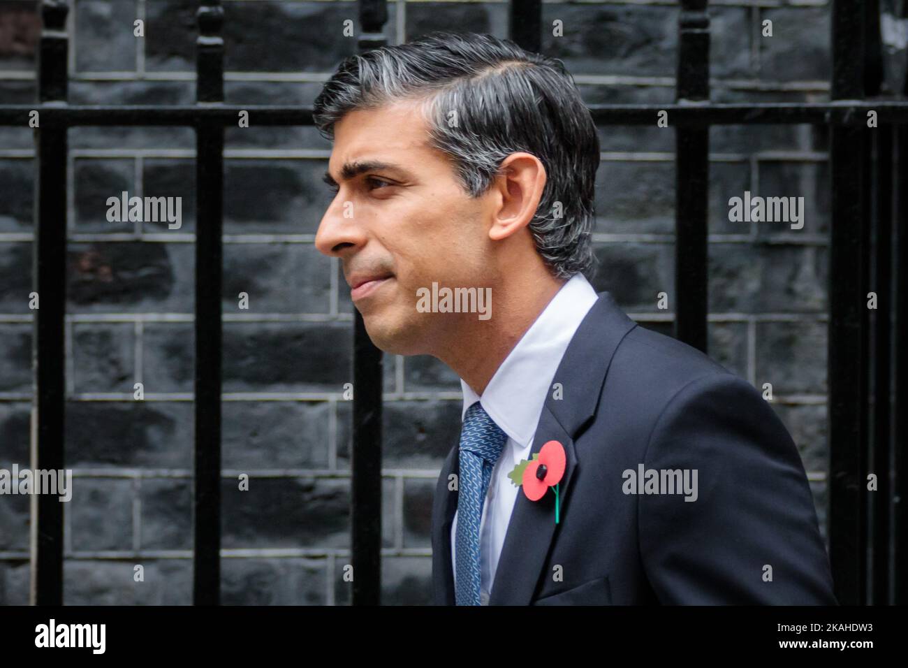 Downing Street, London, UK. 2nd November 2022.  Downing Street, London, UK. 2nd November 2022. British Prime Minister, Rishi Sunak, departs from Number 10 Downing Street to attend Prime Minister's Questions (PMQ) session in the House of Commons. Photo by Amanda Rose/Alamy Live News Stock Photo