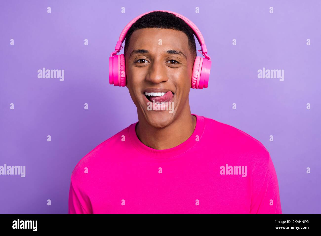 Photo toothy beaming smiling hi-res stock photography and images - Alamy