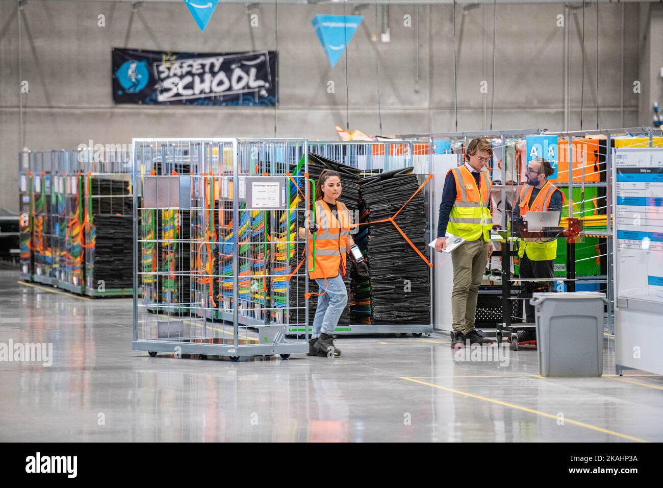 illustration-picture-shows-activity-in-the-parcel-sorting-hangar-during
