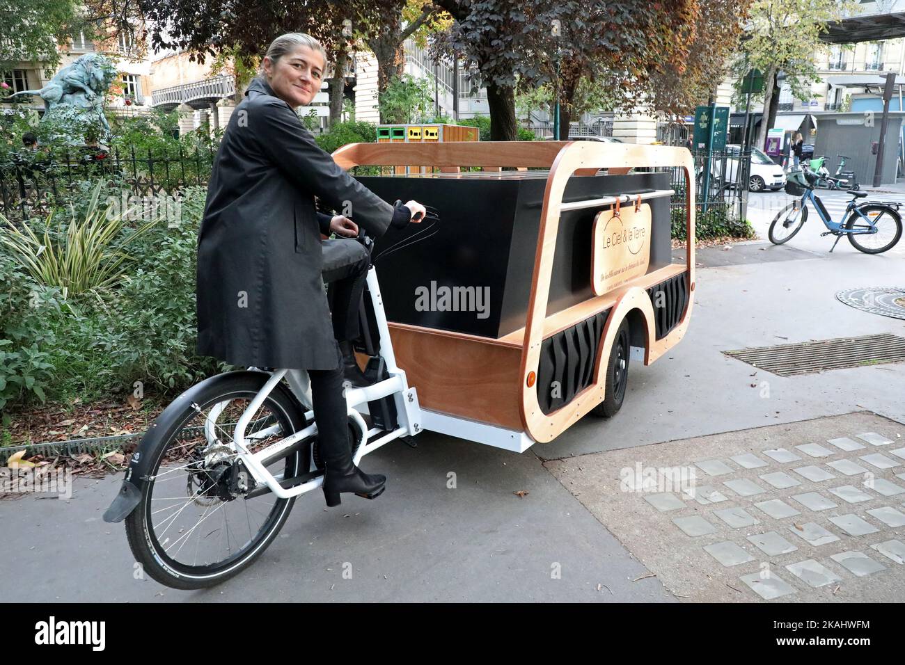 Alternative funeral transport hires stock photography and images Alamy