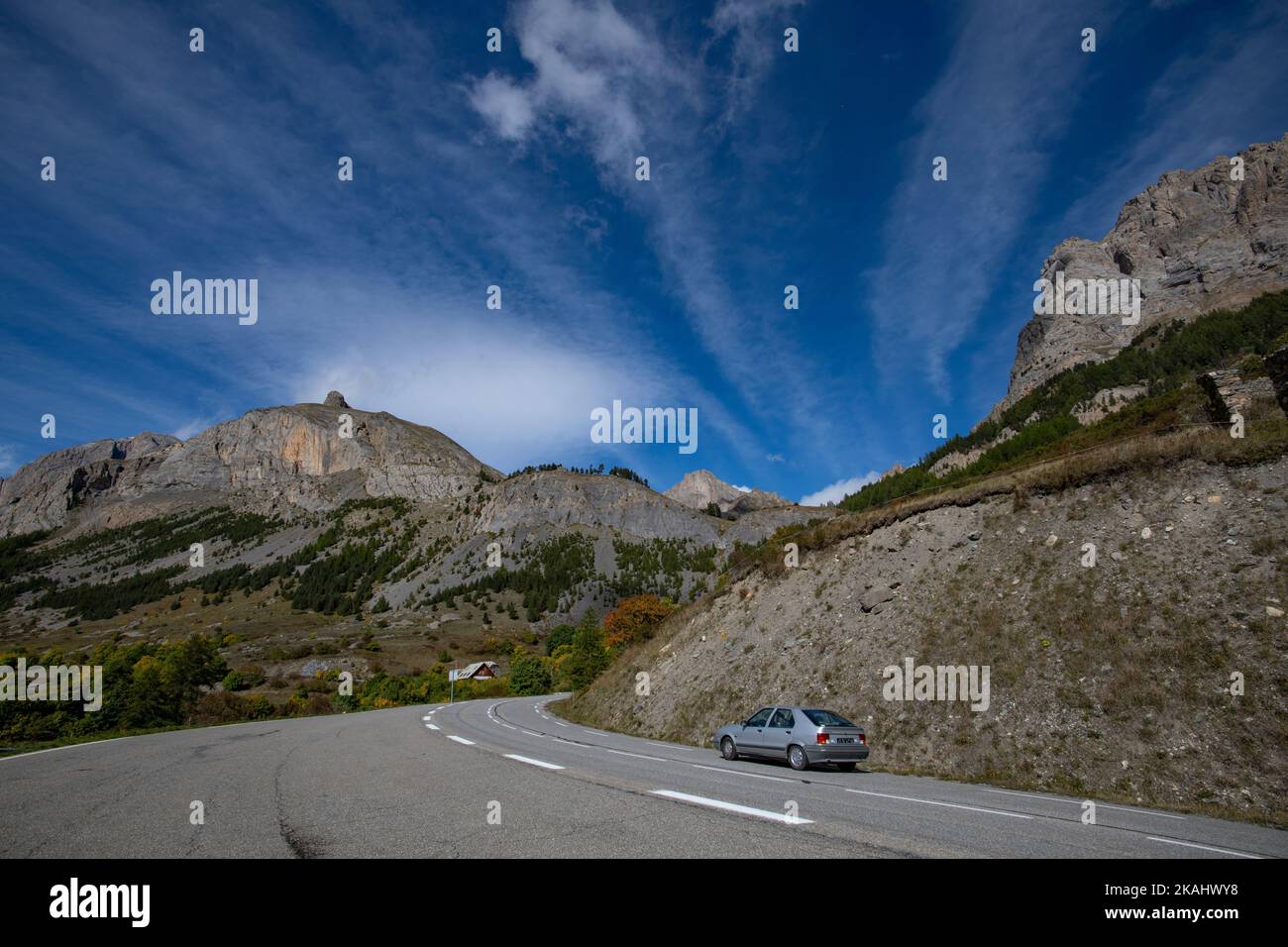 Col du Lautaret French Alps Sept 2022 Col du Lautaret (2,058 m (6,752 ft)) is a high mountain pass in the department of Hautes-Alpes in France. It mar Stock Photo