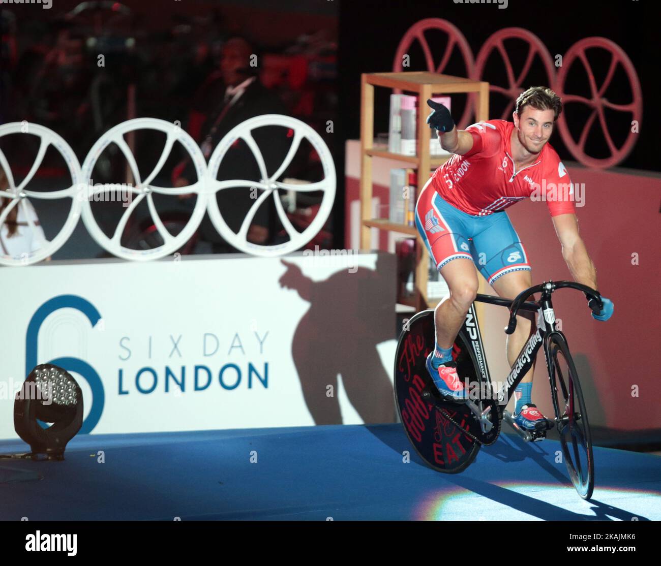 Nate Koch (USA)  during day six of the Six Day London Cycling Event at the Velodrome, Lee Valley Velopark, Queen Elizabeth Olympic Park, London, on October 30, 2016 in London, England. (Photo by Kieran Galvin/NurPhoto) *** Please Use Credit from Credit Field *** Stock Photo