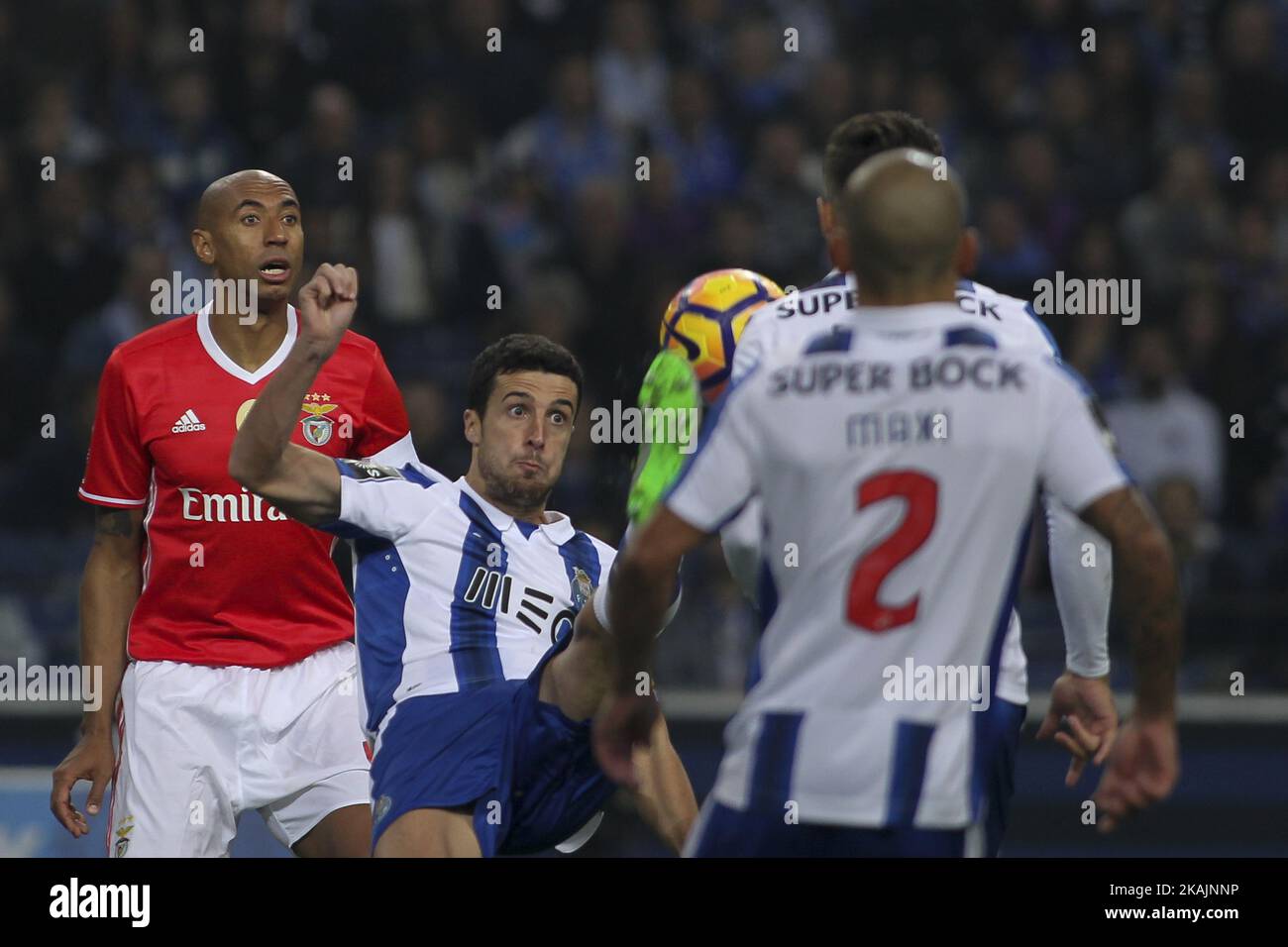 Benfica's Brazilian defender Luisao (L) with Porto's Spanish defender Ivan Marcano (R) during the Premier League 2016/17 match between FC Porto and SL Benfica, at Dragao Stadium in Porto on November 6, 2016. (Photo by Pedro Lopes / DPI / NurPhoto) *** Please Use Credit from Credit Field *** Stock Photo