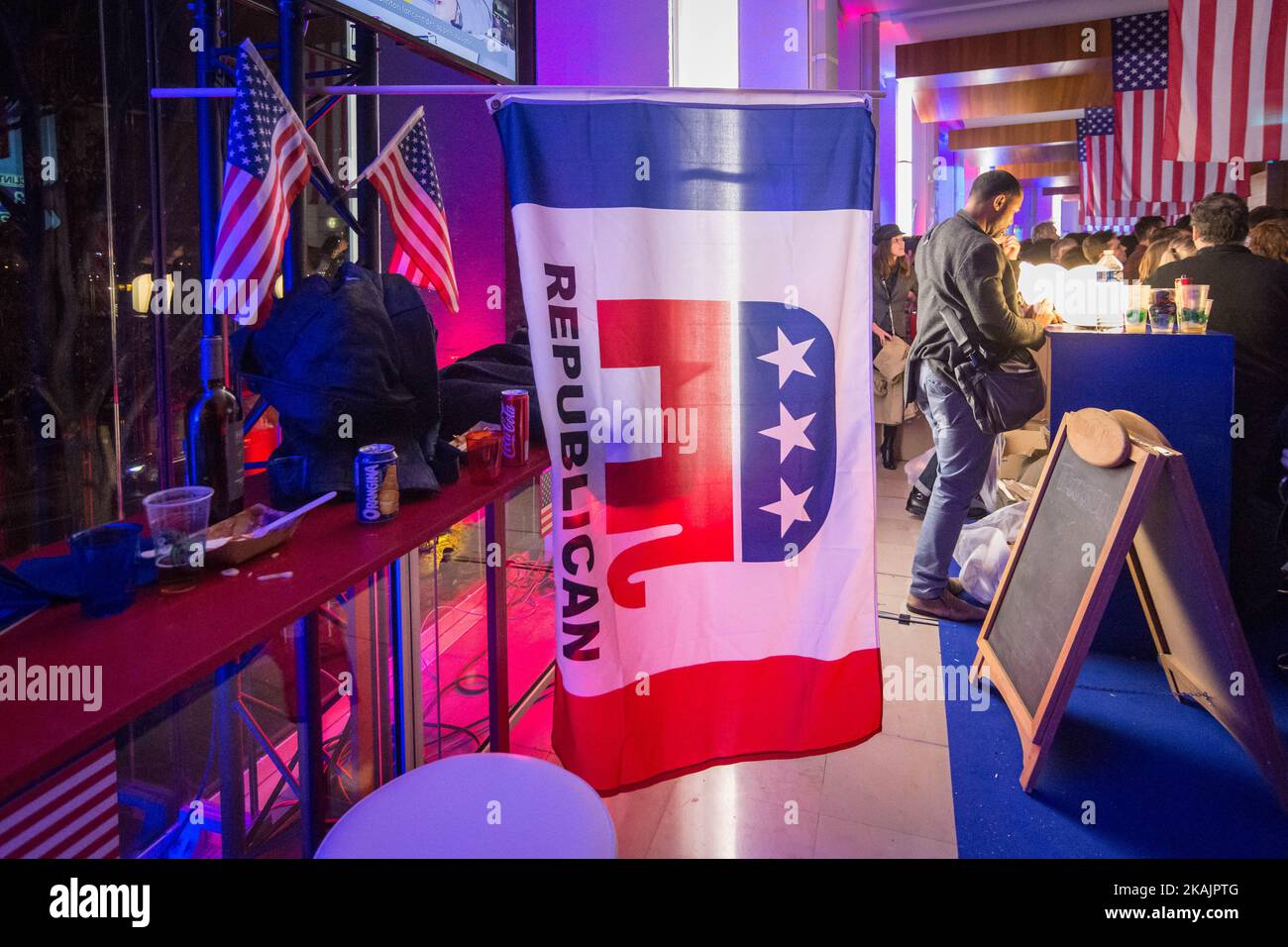 The American expatriate gathered in maison de la radio to follow the result of the american election, between Donald Trump and Hillary Clinton, in Paris, on 9 November 2016, in Paris, on 9 November 2016. (Photo by Julien Mattia/NurPhoto) *** Please Use Credit from Credit Field *** Stock Photo
