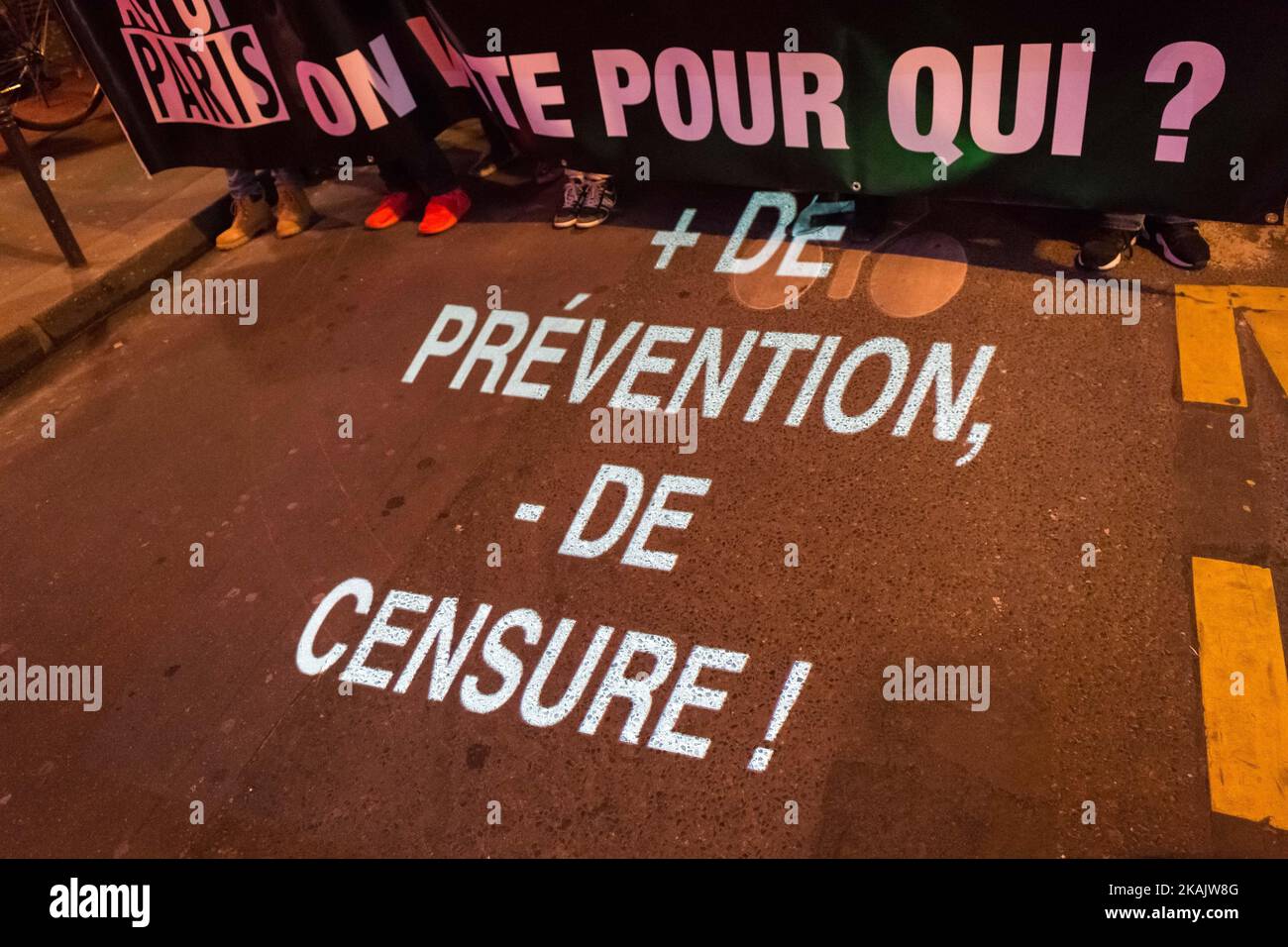 People gather for a demonstration on World AIDS Day in Paris on December 1, 2016. World AIDS Day is marked worldwide annually on December 1, to raise awareness of the global AIDS pandemic caused by the spread of HIV infection. (Photo by Julien Mattia/NurPhoto) *** Please Use Credit from Credit Field *** Stock Photo