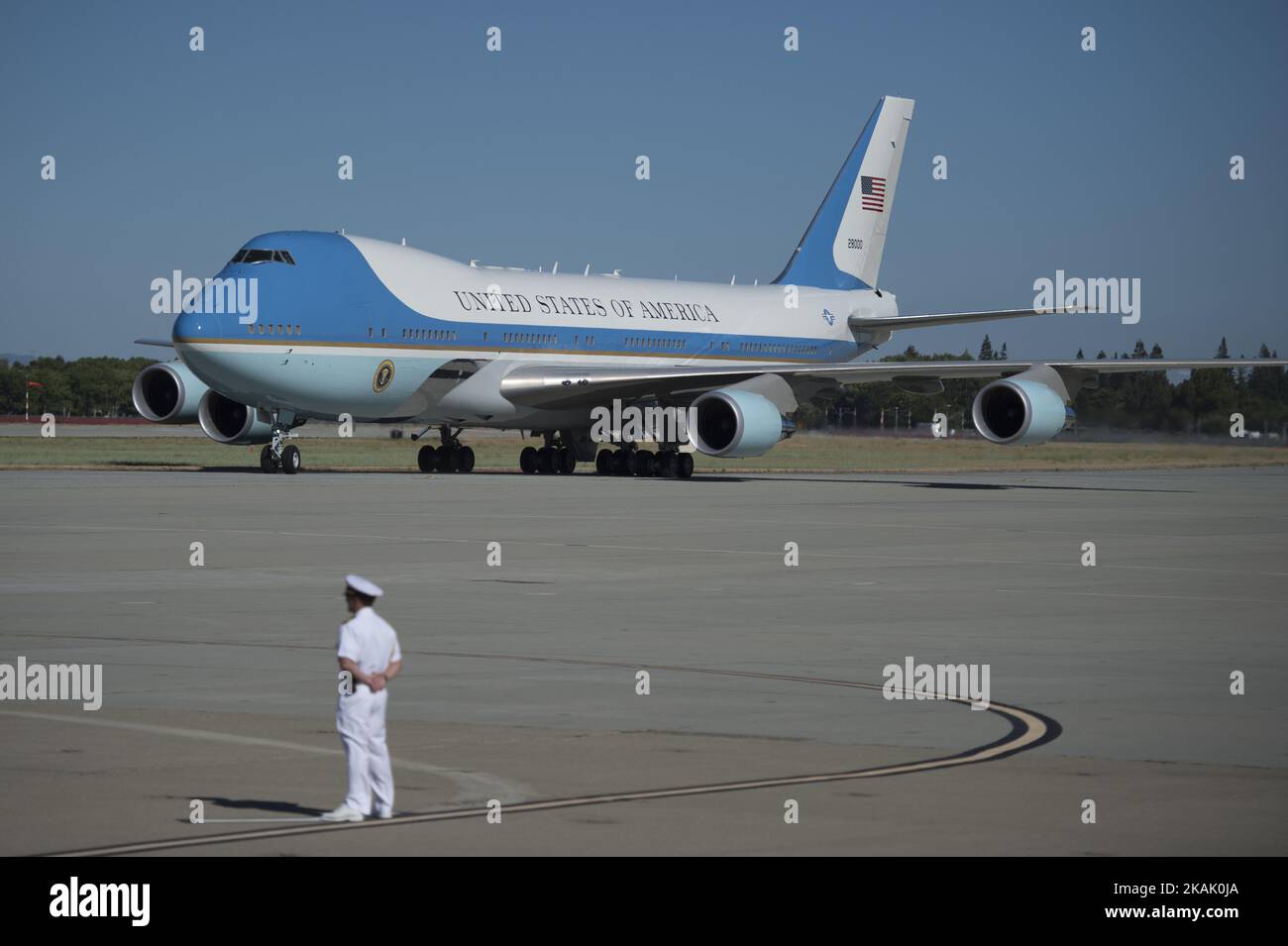 U.S. President Barack Obama arrives onboard Air Force One at Moffett Federal Airfield on June 23, 2016. President Obama visits California for the 2016 Global Entrepreneurship Summit at Stanford University. (Photo by Yichuan Cao/NurPhoto) *** Please Use Credit from Credit Field *** Stock Photo