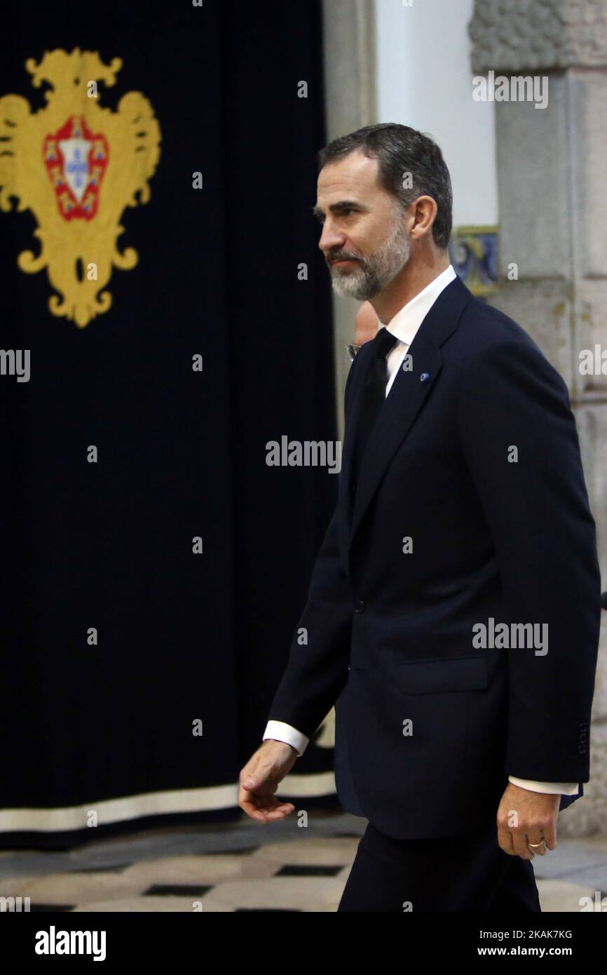 King Felipe VI of Spain arrives for an audience at the Belem Palace with Portugal's President Marcelo Rebelo de Sousa in Lisbon, Portugal on January 10, 2017. ( Photo by Pedro Fiuza/NurPhoto) *** Please Use Credit from Credit Field *** Stock Photo