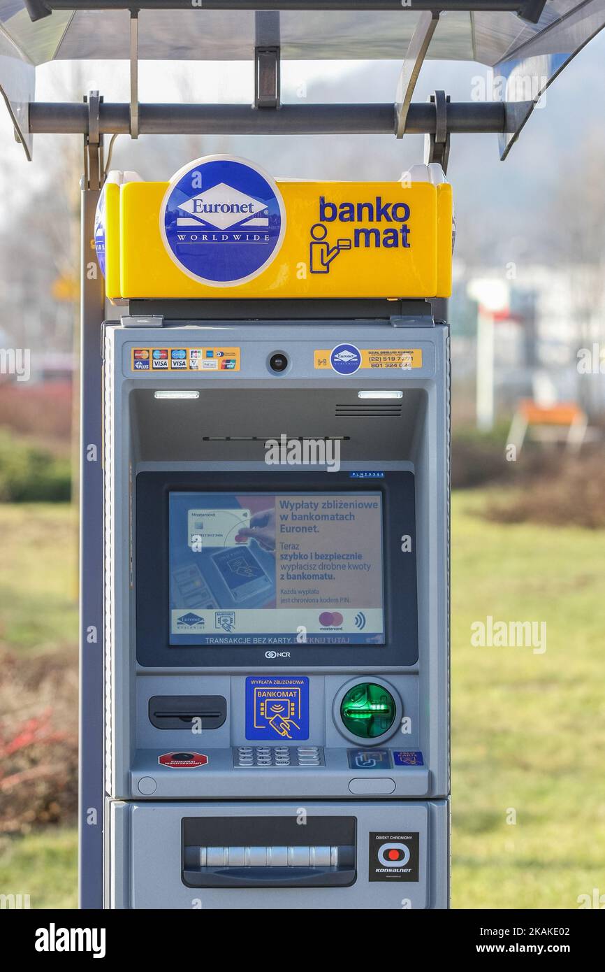 Atms automated hi-res stock photography and images - Page 3 - Alamy