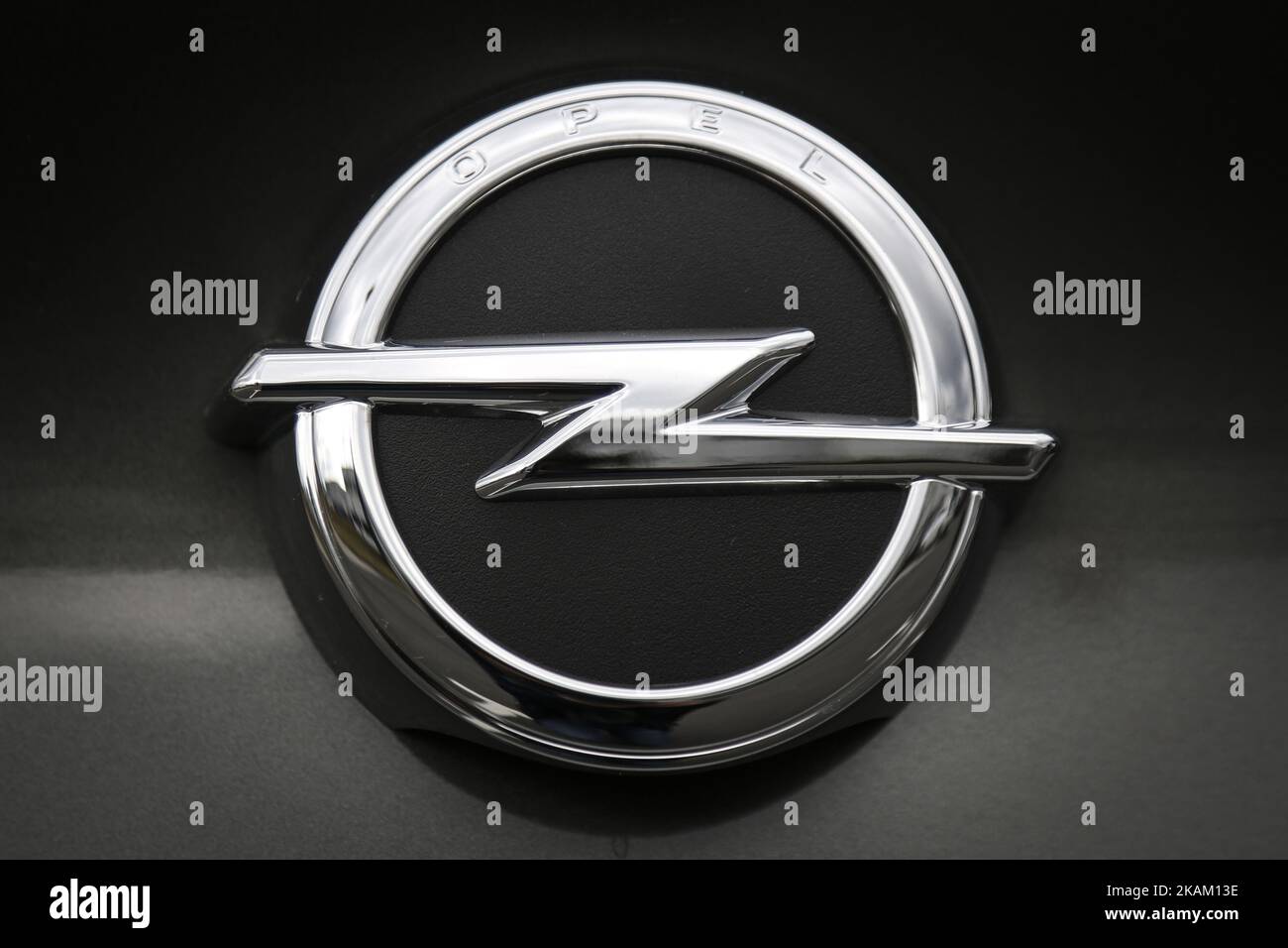 Logo schild auto hi-res stock photography and images - Alamy