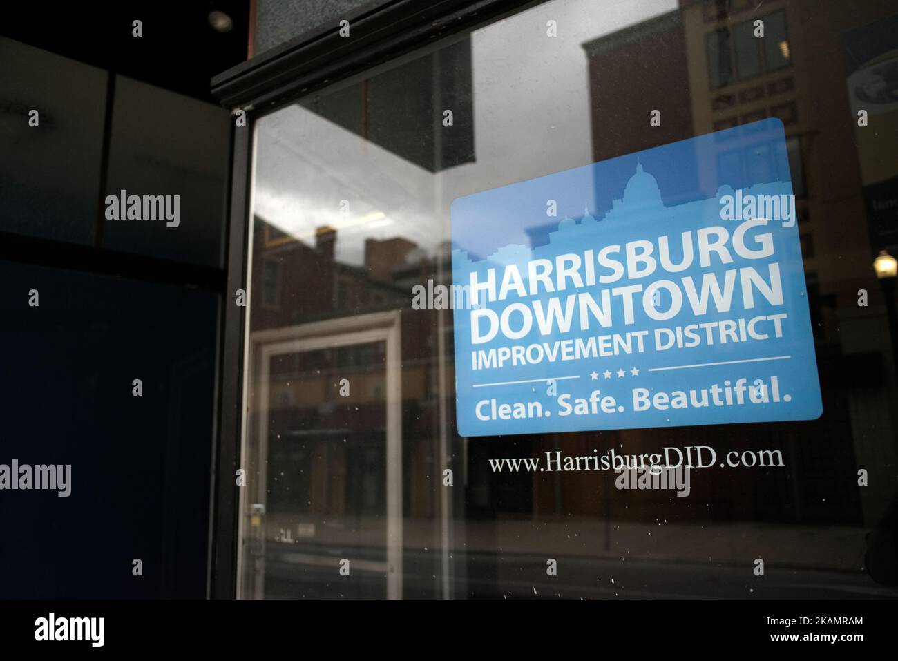 Sign in an empty storefront in downtown Harrisburg, PA, on April 30, 2017. Diminishing retail, crumbling infrastructure, environmental issues, poverty and unemployment are shown in a view on the current state of a section of rural America on day 101 of Trump's Presidency. The Keystone state Pennsylvania formed an important factor in Trump's victory in the 2016 US elections. (Photo by Bastiaan Slabbers/NurPhoto) *** Please Use Credit from Credit Field *** Stock Photo