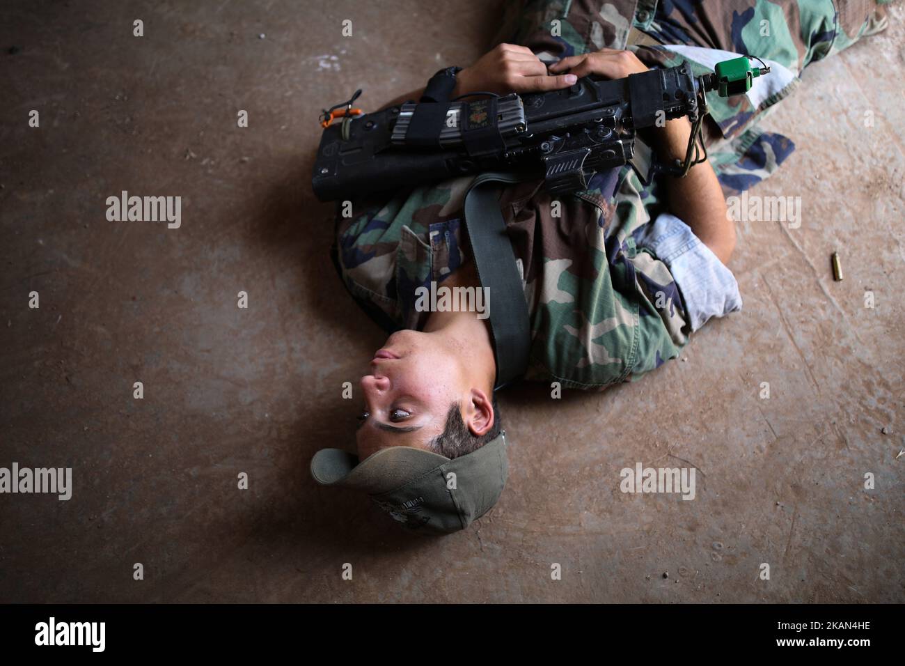 An Israeli soldier of the Golani Brigade takes part in an urban warfare drill at a mock village in the Elyakim army base, Northern Israel, May 16, 2017. (Photo by Corinna Kern/NurPhoto) *** Please Use Credit from Credit Field *** Stock Photo