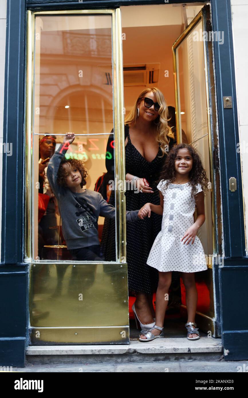 Mariah Carey with her children go to Christian Louboutin store and dinner to L'avenue restaurant in Paris, France, on June 23, 2017. (Photo by Mehdi Taamallah / Nurphoto) *** Please Use Credit from Credit Field *** Stock Photo