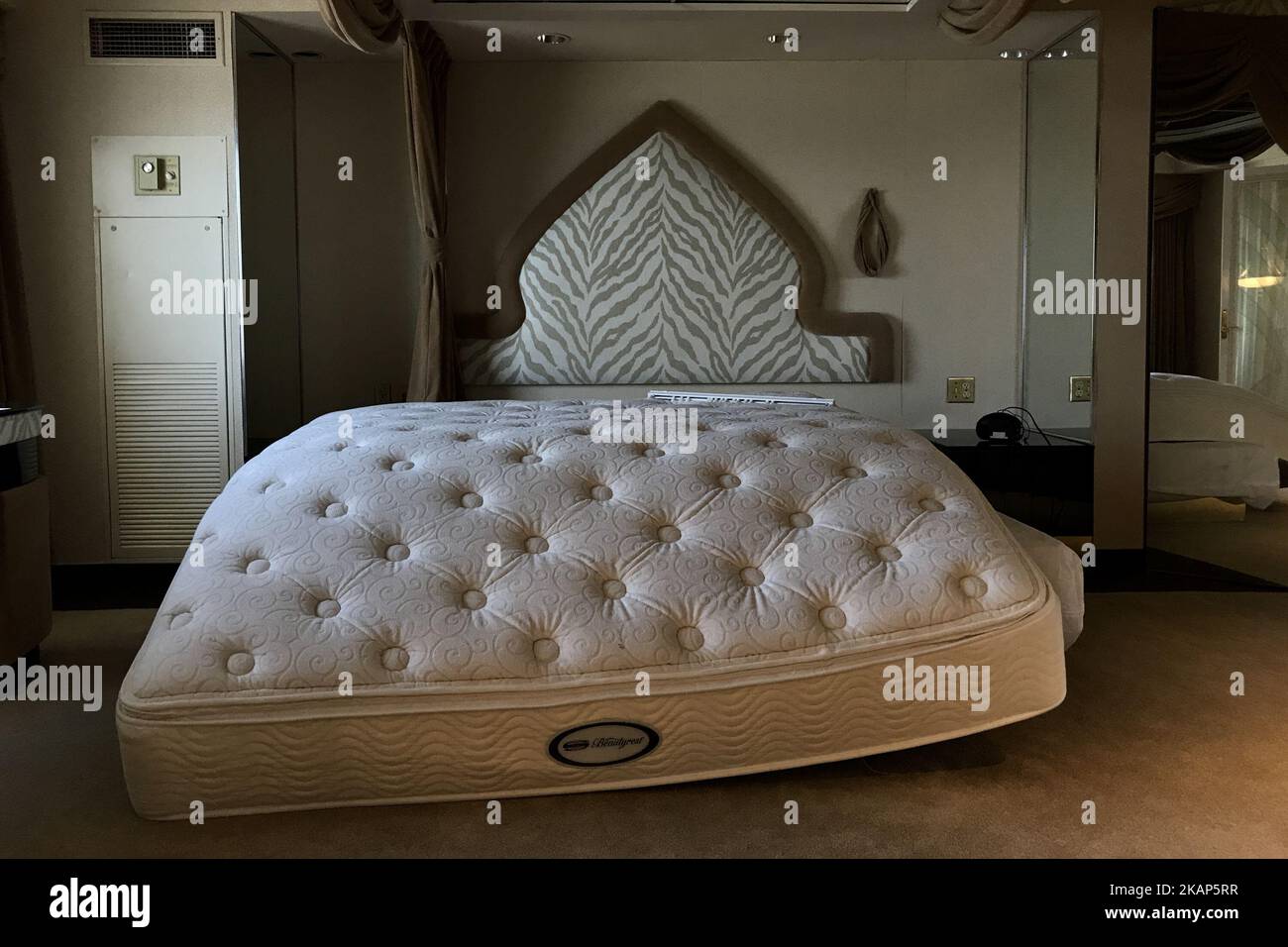 Interior details of Trump Taj Mahal Casino and Resort in Atlantic City, New Jersey, as several floors are opened to the public during a large scale liquidation sale, on July 8, 2017. The property recently changed hands for $50 million and will be redeveloped in a Hard Rock Cafe owned resort. (Photo by Bastiaan Slabbers/NurPhoto) *** Please Use Credit from Credit Field *** Stock Photo