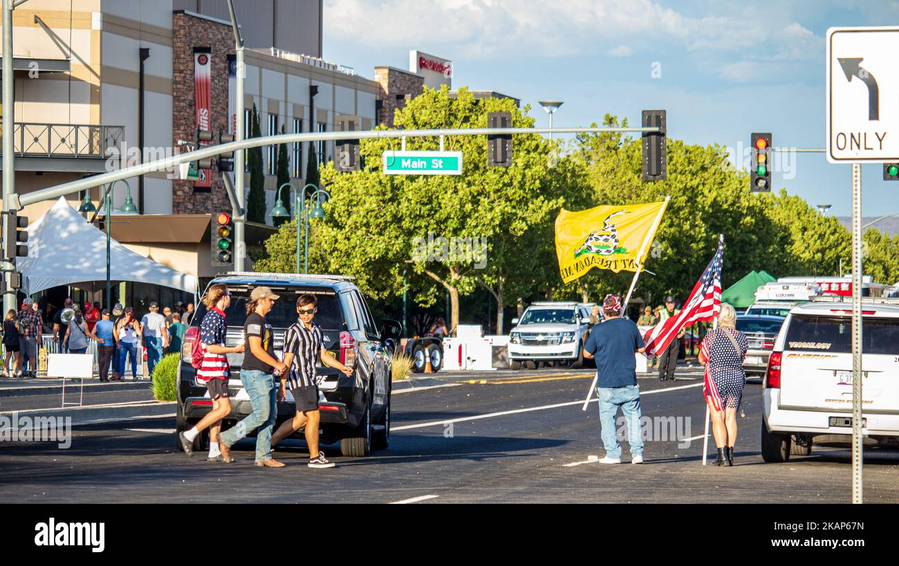 Campaign rally arizona flag hi-res stock photography and images - Alamy