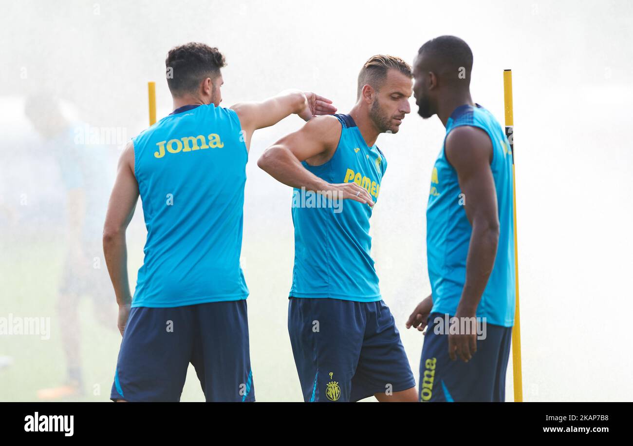 Alvaro Gonzalez and Roberto Soldado during the first week of Villarreal CF training session at Ciudad Deportiva of Miralcamp on July 14, 2017 in Vila-real, Spain. (Photo by Maria Jose Segovia/NurPhoto) *** Please Use Credit from Credit Field *** Stock Photo