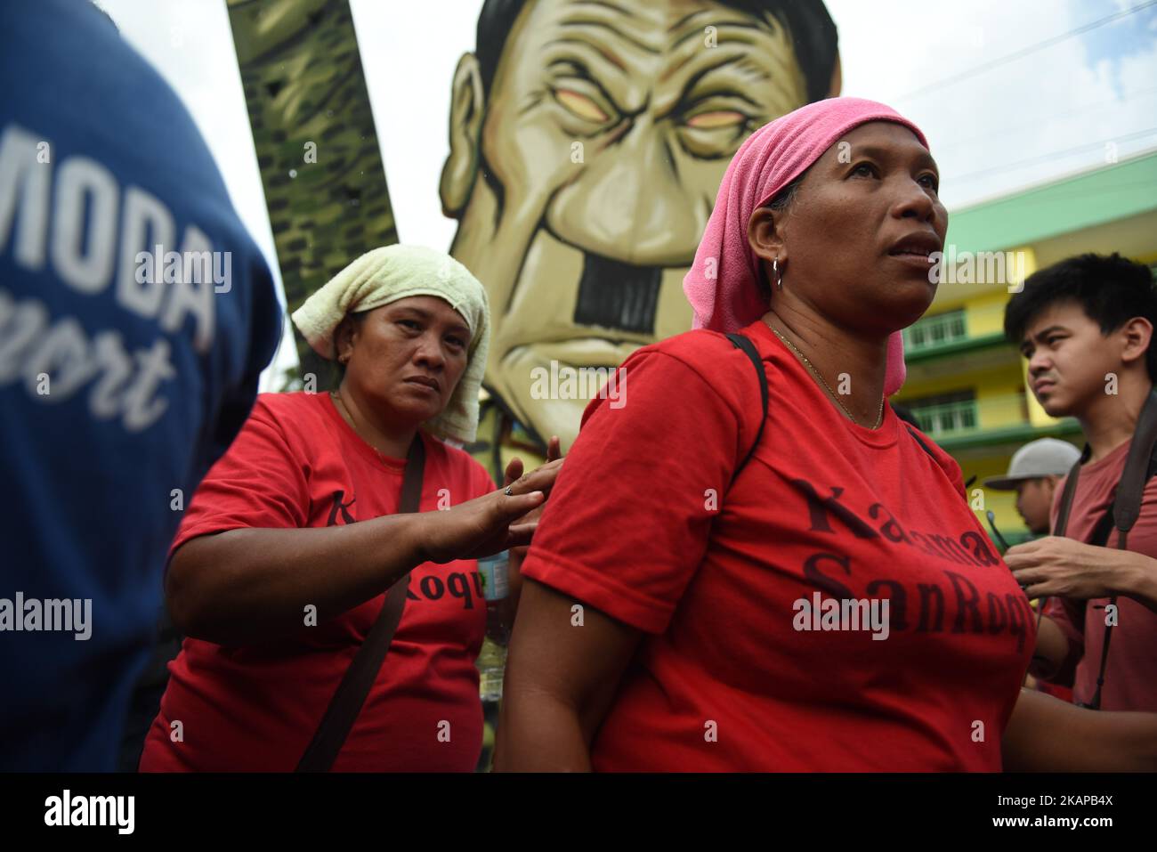 Protesters near the House of Representatives during President Rodrigo Duterte’s 2nd State of the Nation Address (SONA) in Quezon City, north of Manila on 24 July 2017. Thousands of protesters marched towards the House of Representatives to demand the president to deliver his promises made in the previous year’s SONA. (Photo by George Calvelo/NurPhoto) *** Please Use Credit from Credit Field *** Stock Photo