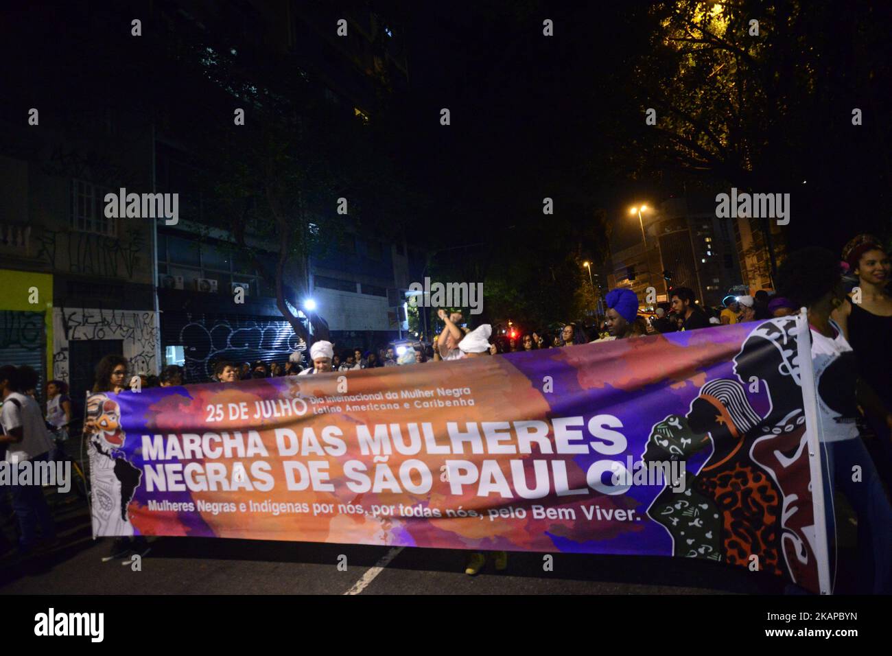 Indigenous women defend hi-res stock photography and images - Alamy