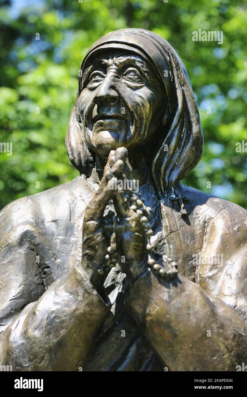 Bust of Mother Teresa (Saint Teresa of Calcutta) outside a church in Midland, Ontario, Canada. (Photo by Creative Touch Imaging Ltd./NurPhoto) *** Please Use Credit from Credit Field *** Stock Photo