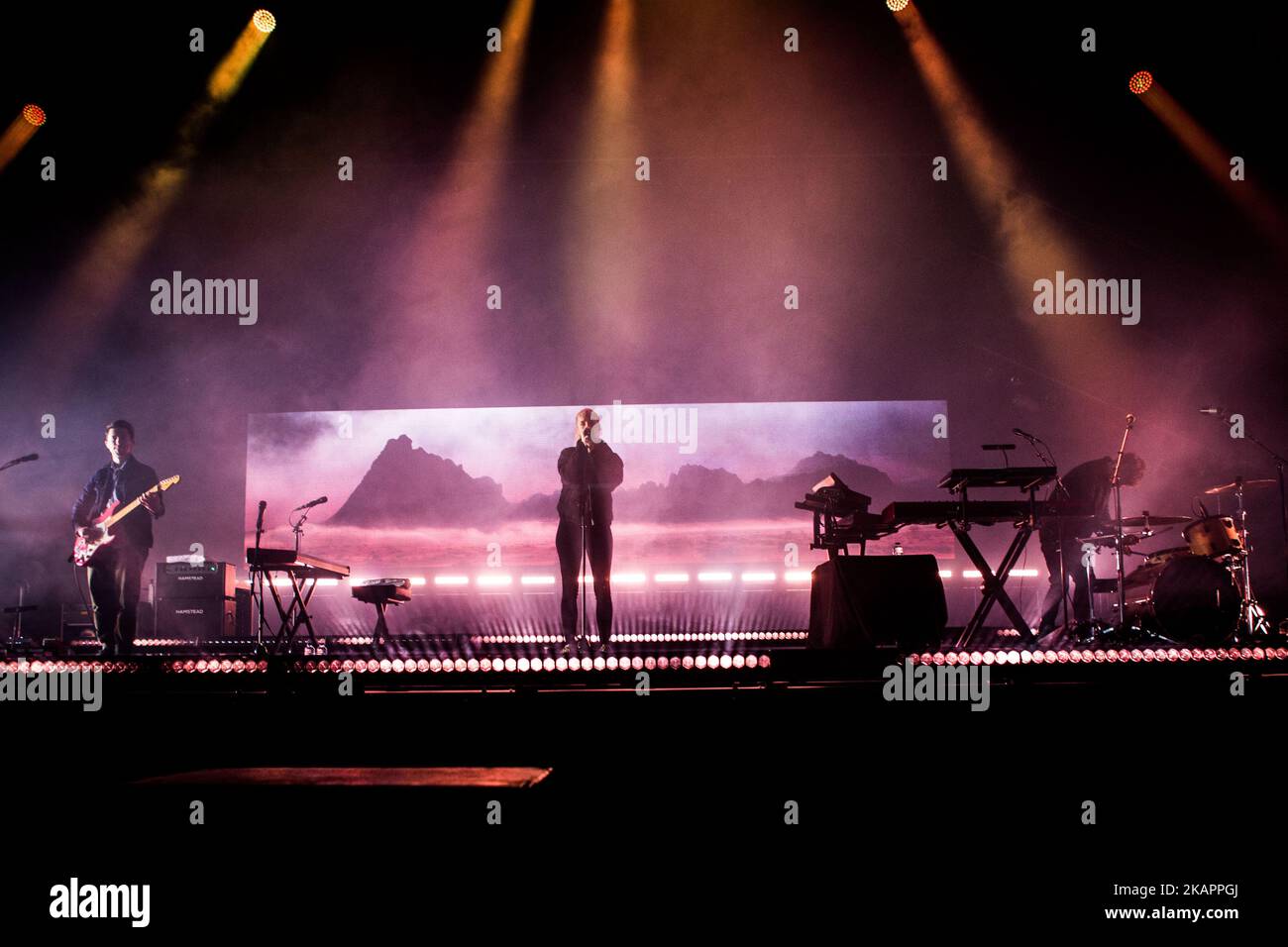 Indie electronica hi-res stock photography and images - Alamy
