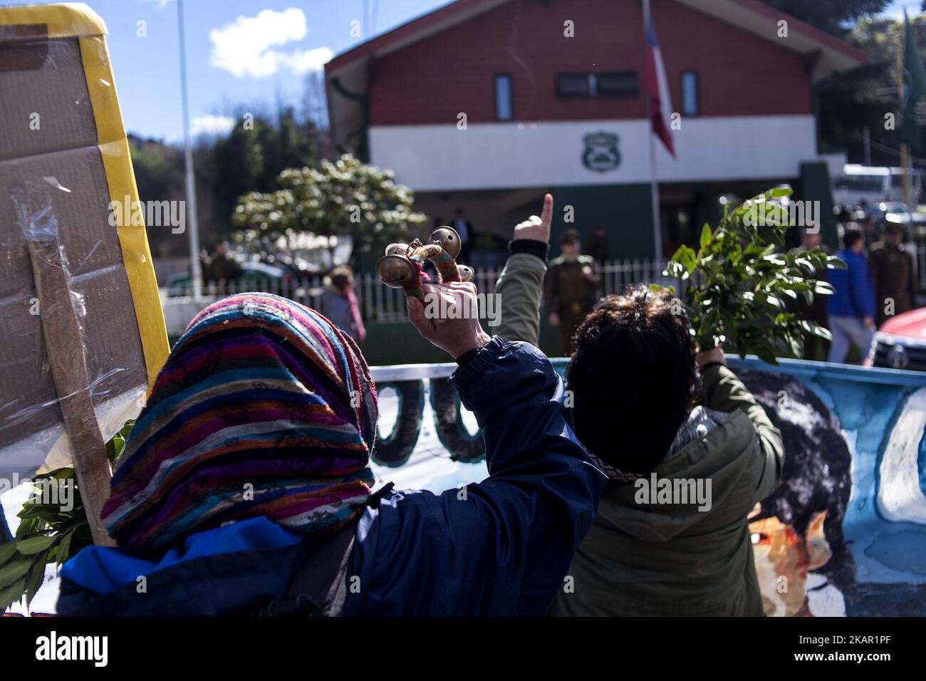Protestor in front of the police station during a protest to commemorate to commemorate the 12 years of the disappearance of the young José Huenante in Puerto Montt, on September 4, 2017. . Relatives and friends held a demonstration to commemorate the 12 years of the disappearance of the young José Huenante at the hands of the Chilean policeJosé Gerardo Huenante Huenante, a 16-year-old boy, was arrested and made to disappear by the Chilean police on September 3, 2005 in the city of Puerto Montt in southern Chile. José disappears during the government of the Concertación chaired by Ricardo Lag Stock Photo