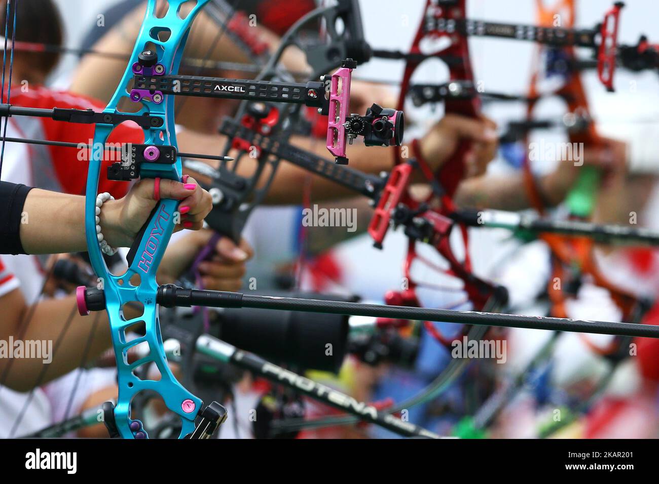 Hyundai Archery World Cup Final Compound women Archers warm up at