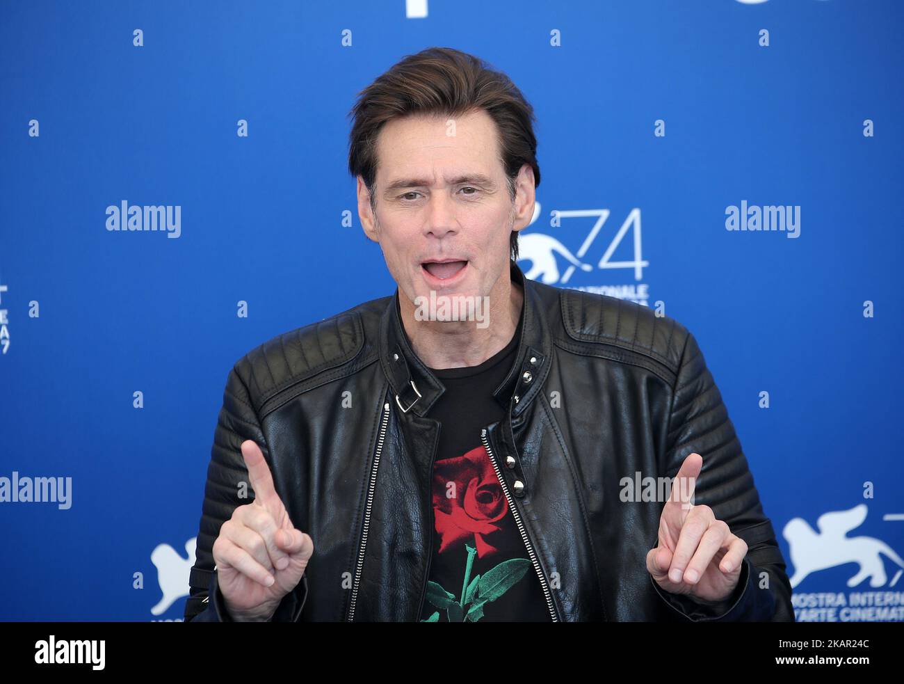 Jim Carrey attends the photocall of the movie 'Jim & Andy: The Great ...