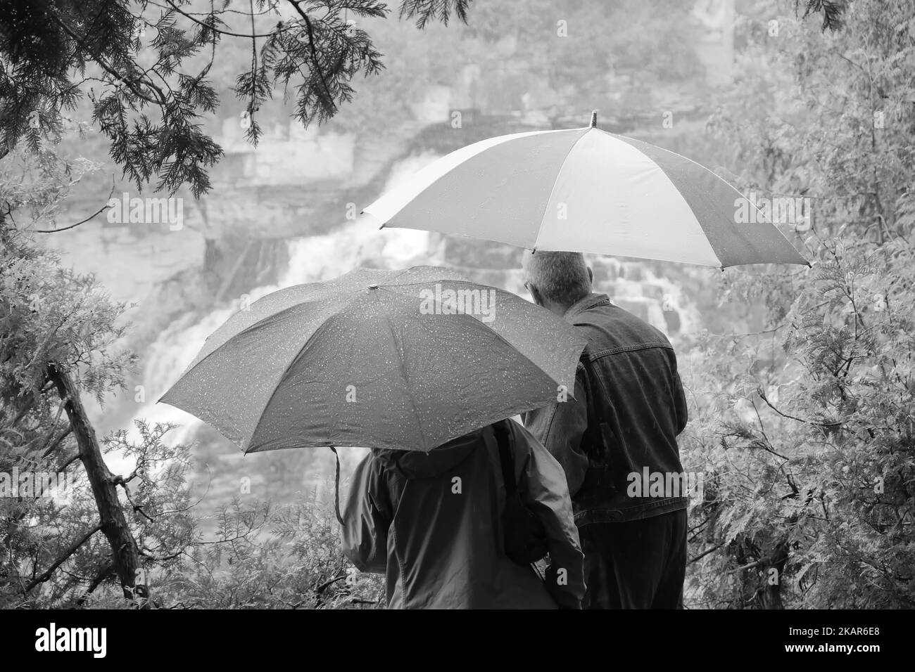 Retired couple walking Black and White Stock Photos & Images - Alamy