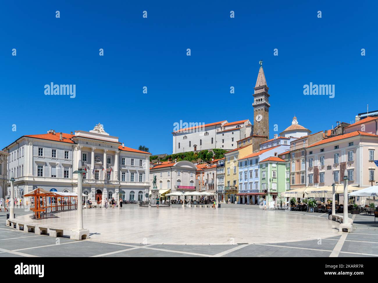 Tartinijev Trg (Tartini Central Square ) looking towards the Town Hall, Old Town, Piran, Slovenia Stock Photo