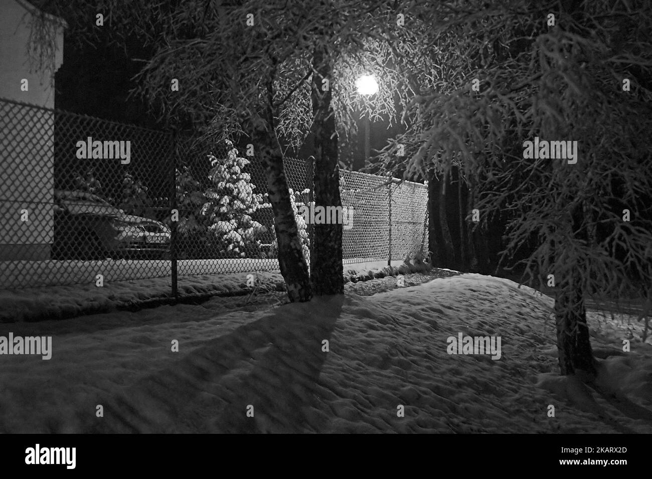 Schneebedeckter rasen hires stock photography and images Alamy