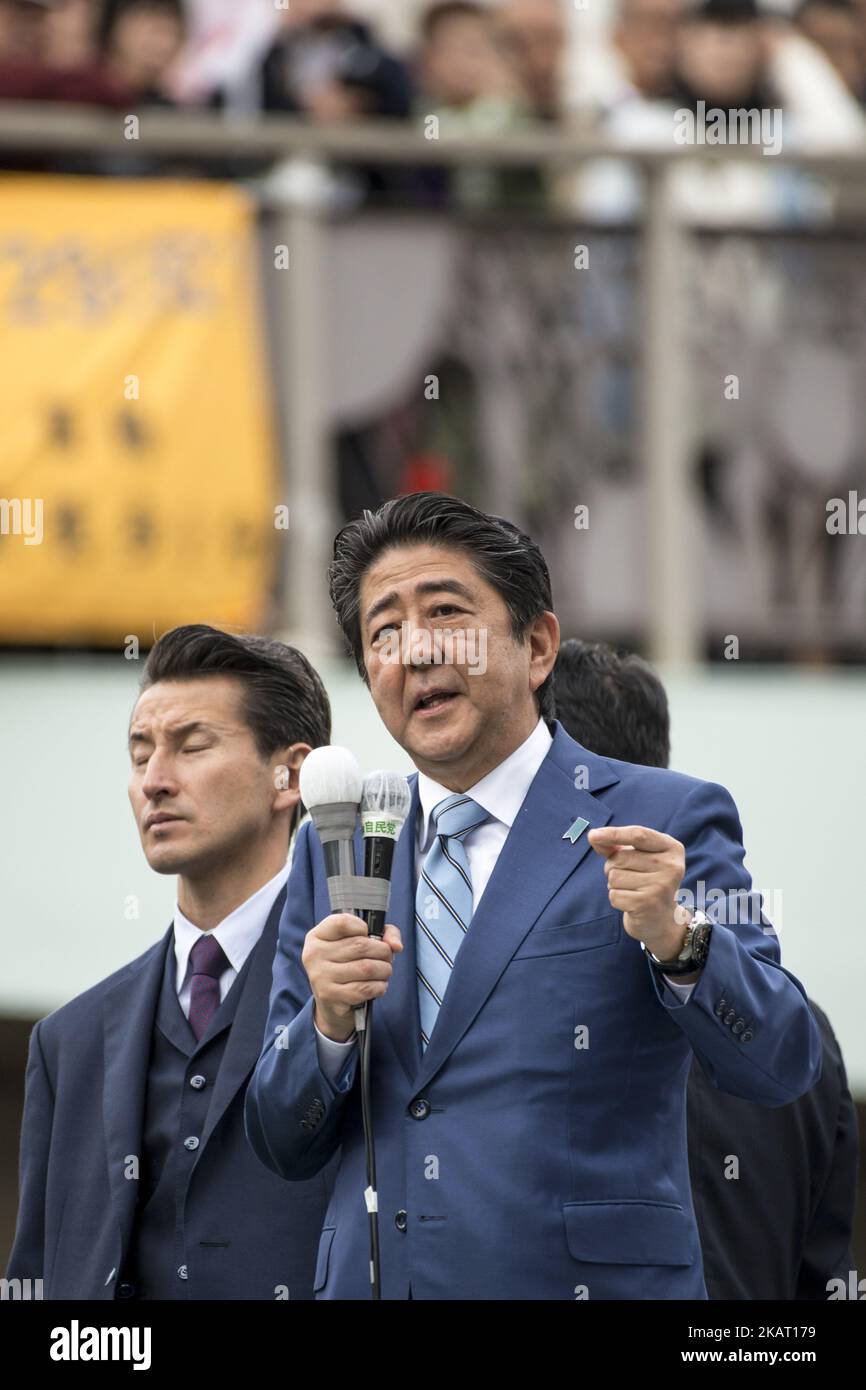 Japanese Prime Minister Shinzo Abe delivers a campaign speech for a candidate of his his ruling Liberal Democratic Party during the Lower House election campaign in Fujisawa, Kanazawa Prefecture, south of Tokyo Japan, 20 October 2017. The election will be voted on 22 October while the ruling Liberal Democratic Party coalition is facing challenge of new opposition parties form. (Photo by Alessandro Di Ciommo/NurPhoto) Stock Photo