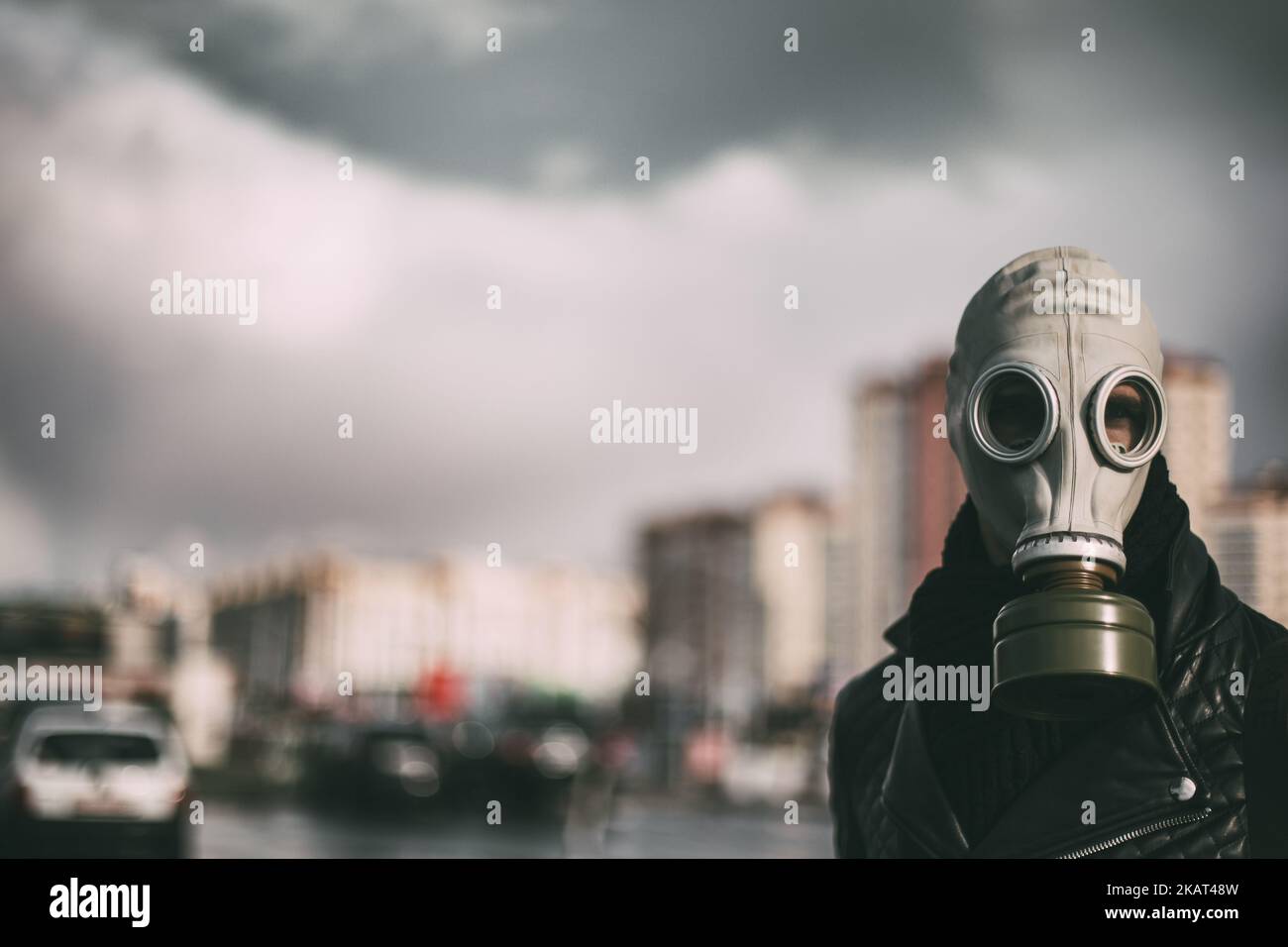 Gas mask man respirator hi-res stock photography and images - Alamy