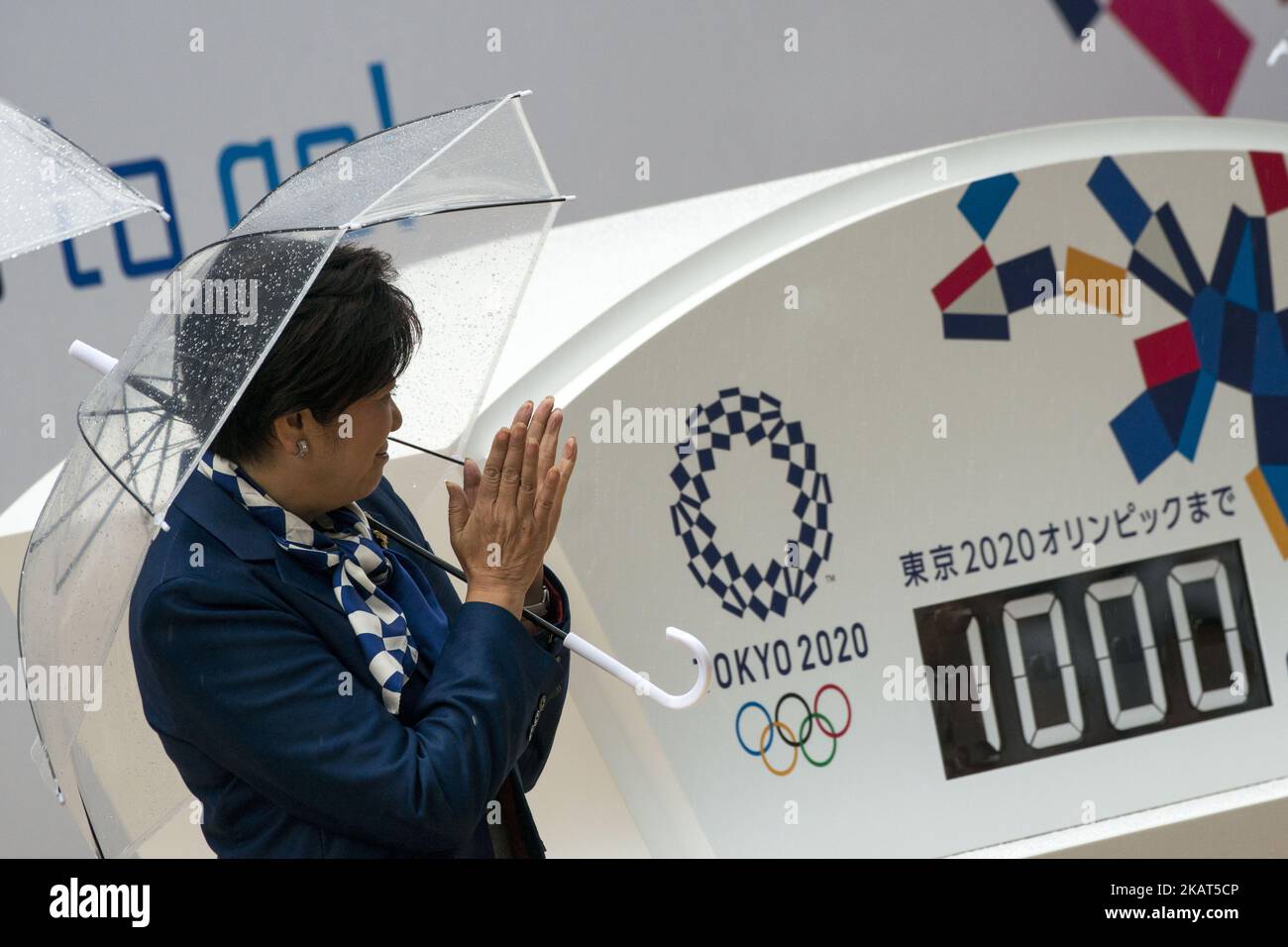 Tokyo Governor and head of Party of Hope Yuriko Koike claps her hands as she attend an unveiling the display counting down the days to the beginning of the 2020 Tokyo Olympic Games, at the the countdown ceremony to mark 1,000 days until the 2020 Tokyo Olympic Games in Tokyo, Japan October 28, 2017. (Photo by Alessandro Di Ciommo/NurPhoto) Stock Photo