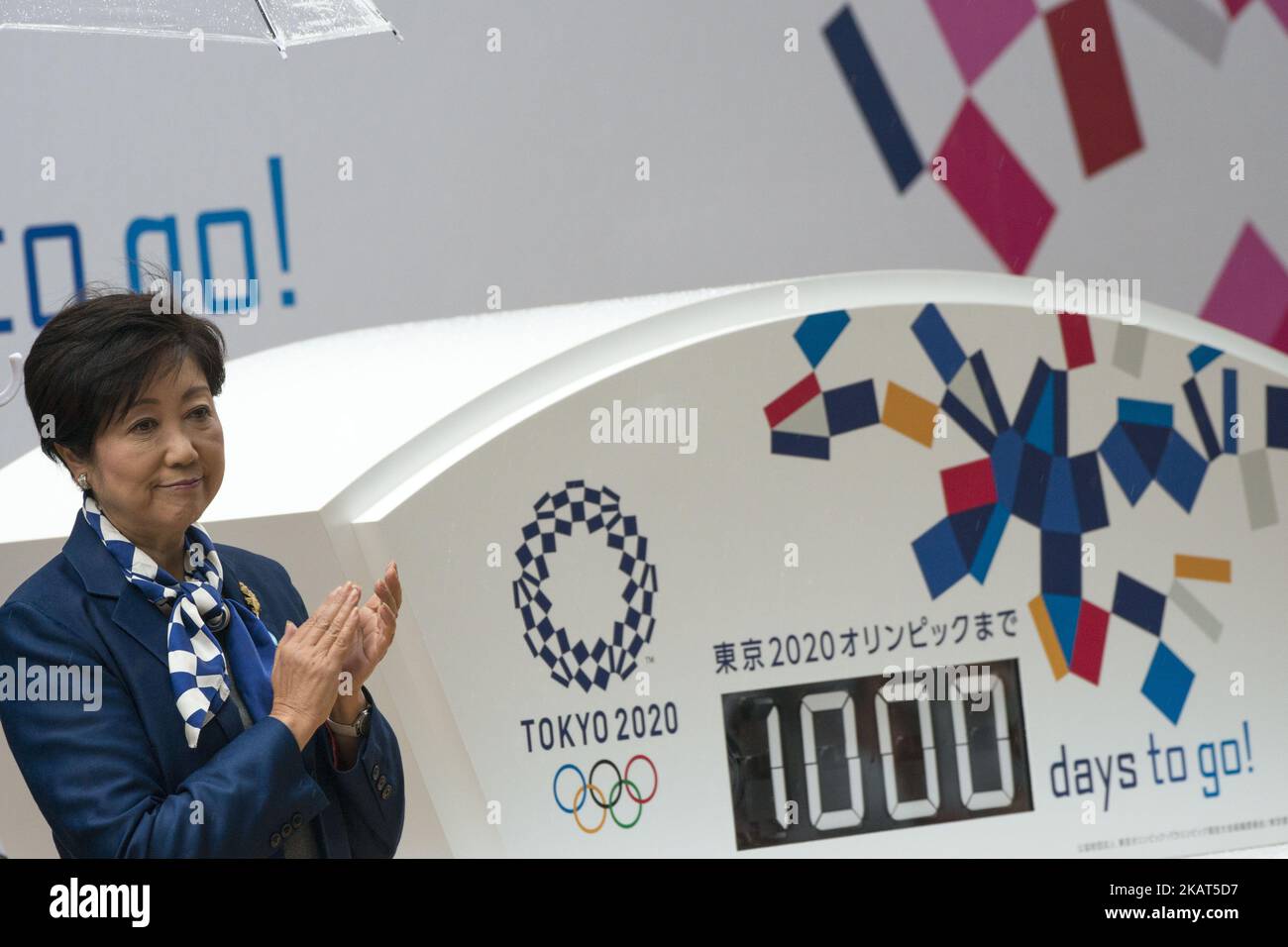 Tokyo Governor and head of Party of Hope Yuriko Koike claps her hands as she attend an unveiling the display counting down the days to the beginning of the 2020 Tokyo Olympic Games, at the the countdown ceremony to mark 1,000 days until the 2020 Tokyo Olympic Games in Tokyo, Japan October 28, 2017. (Photo by Alessandro Di Ciommo/NurPhoto) Stock Photo