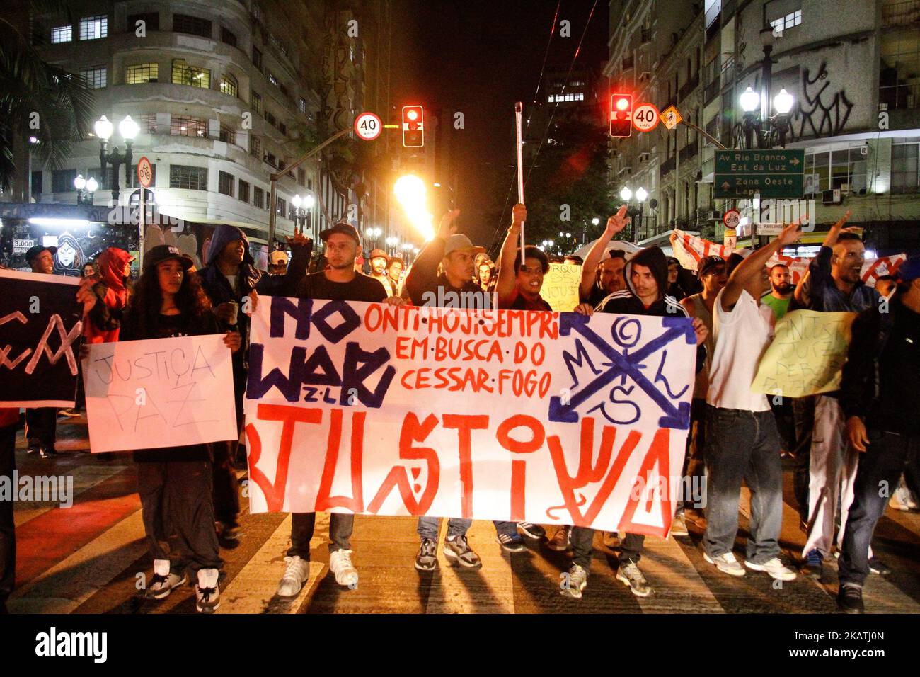 Relatives, settlers and several social movements are protesting in central Sao Paulo, Brazil, on November 30, 2017, against the decision of Judge Débora Faitarone, who in a ruling published on November 22, acquitted the five military police accused of murdering Alex Dalla Vecchia and Ailton dos Santos on July 31, 2014, understanding that there was a legitimate defense, clearing the police of all charges. Three years ago, Alex and Ailton were killed by military police officers after entering a building to paint. (Photo by Fabio Vieira/FotoRua/NurPhoto) Stock Photo