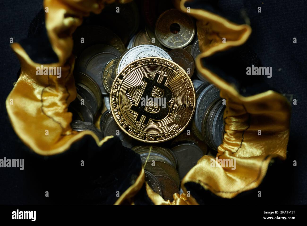 Derivatives hi-res stock photography and images - Alamy