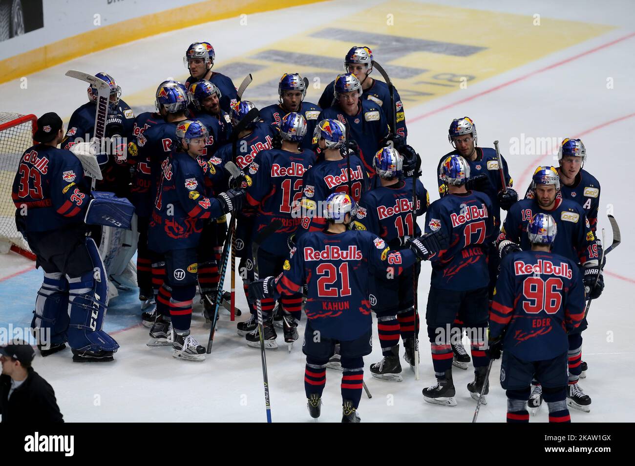 Rejoicing of Munich during the 38th game day of the German Ice Hockey League between Red Bull Munich and Adler Mannheim in the Olympiahalle in Munich, Germany, on January 02, 2018. (Photo by Marcel Engelbrecht/NurPhoto) Stock Photo