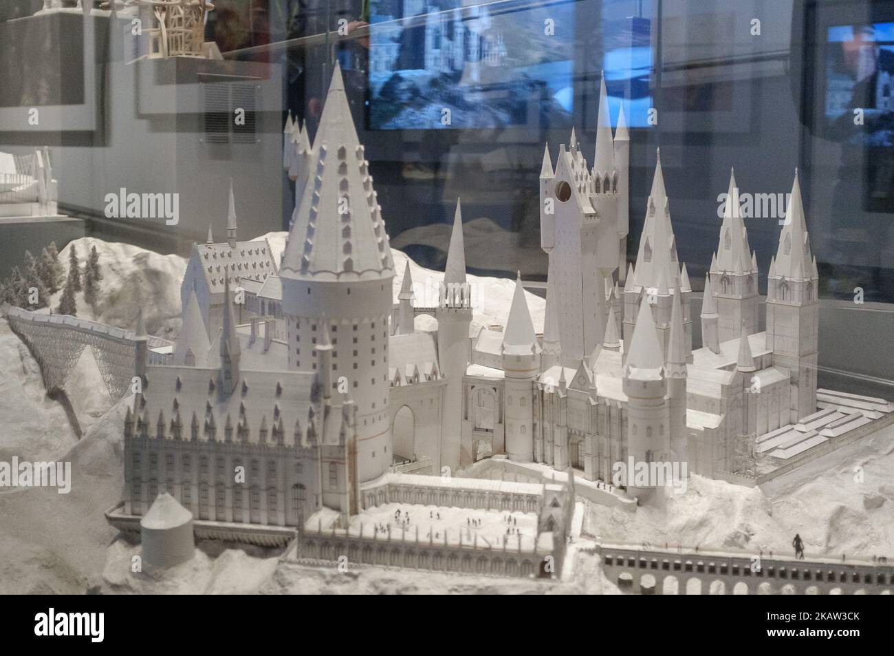 Paper model of hogwarts at the Warner Bros' Harry Potter studio in ...