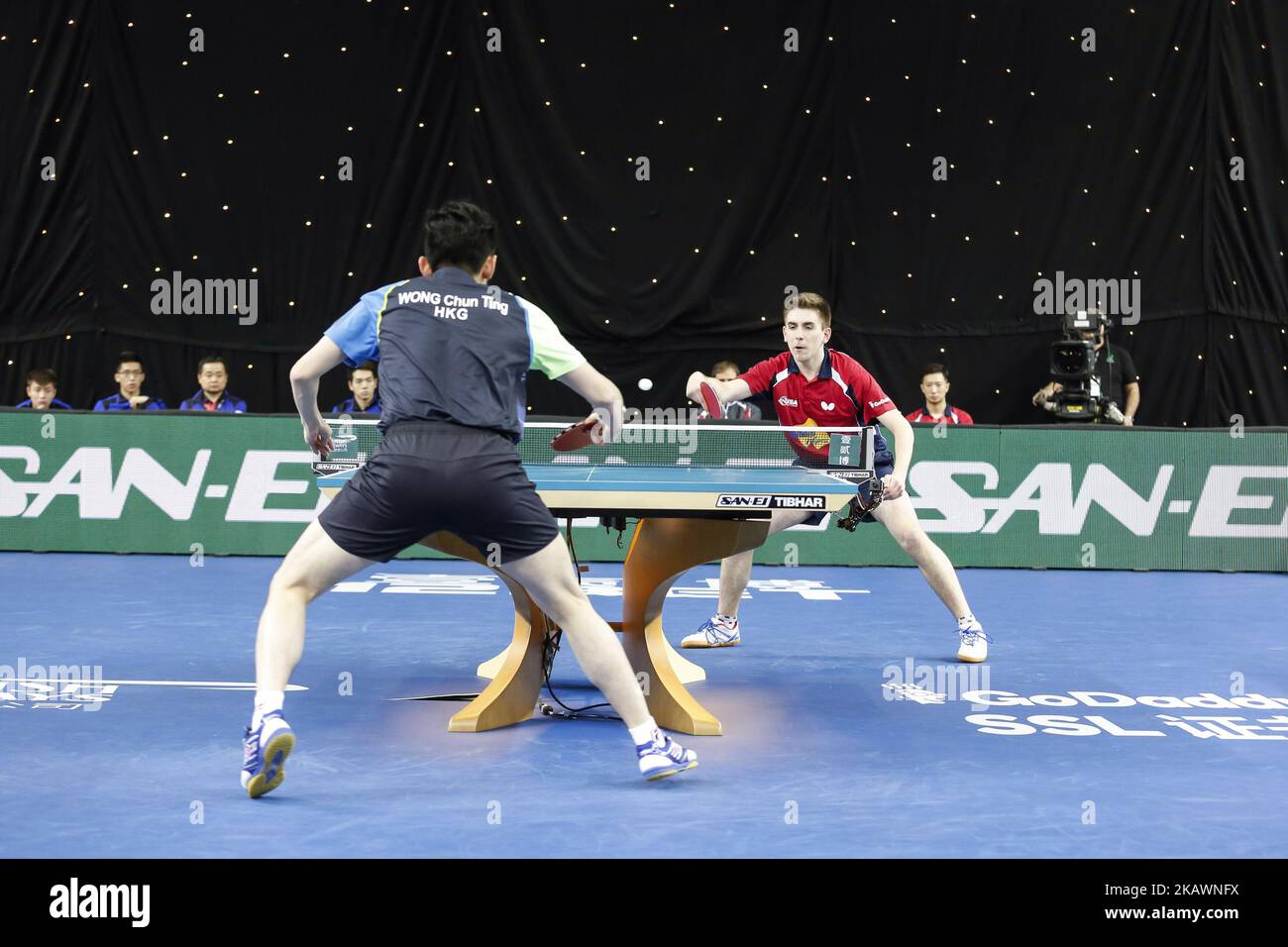 Adar Alguetti from USA and Chun Ting Wong from Honk Kong on the first day of ITTF Team Table Tennis World Cup on February 22, 2018 in Olympic Park in London. 12 teams compete in the tournament. (Photo by Dominika Zarzycka/NurPhoto) Stock Photo