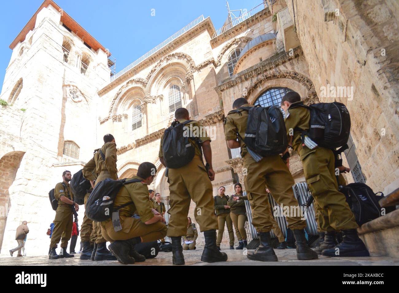 Soldiers At Church Of The Holy Sepulchre Hi-res Stock Photography And 