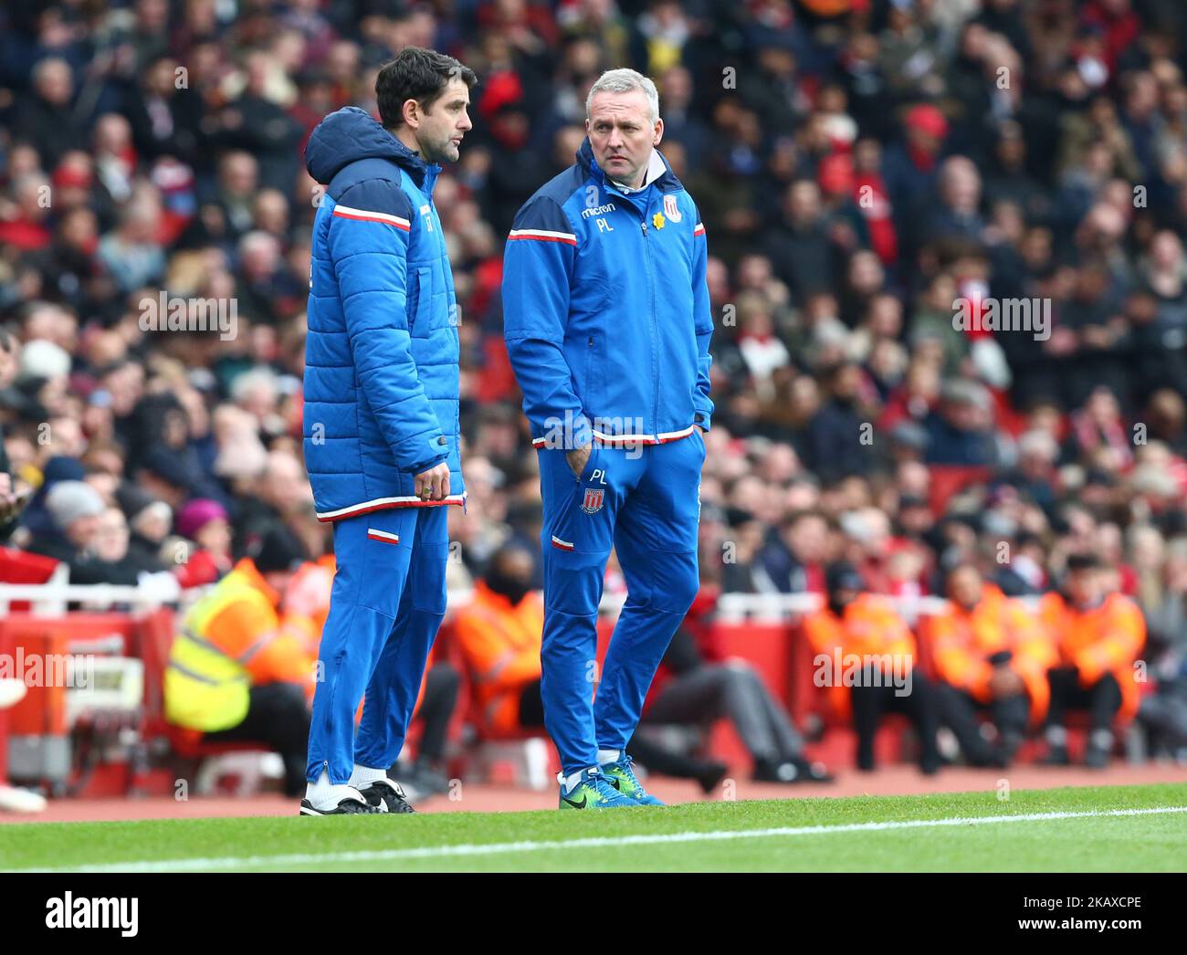 L-R Assistant Manager: Stuart Taylor and Stoke City manager Paul Lambert during English Premier League match between Arsenal against Stoke City at Emirates stadium, London England on 01 April 2018 (Photo by Kieran Galvin/NurPhoto) Stock Photo