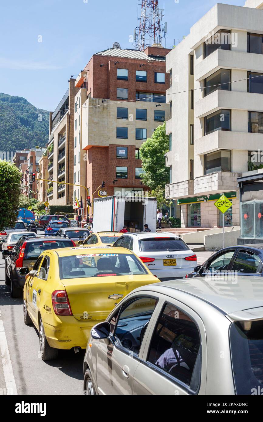 Bogota Colombia,El Chico Calle 93a Eastern Hills,line queue waiting