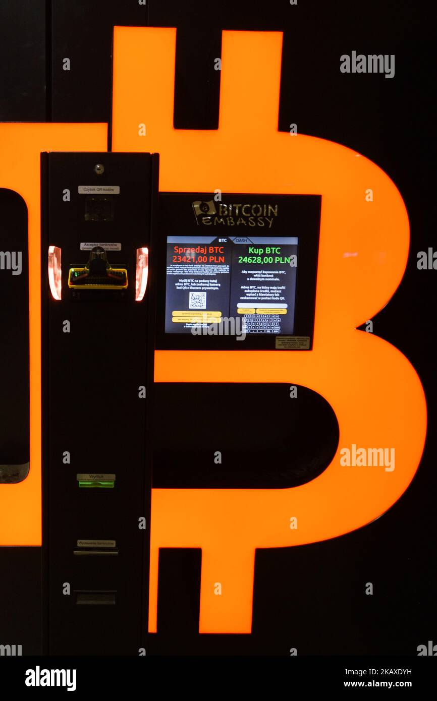 Atm bitcoin hi-res stock photography and images - Alamy