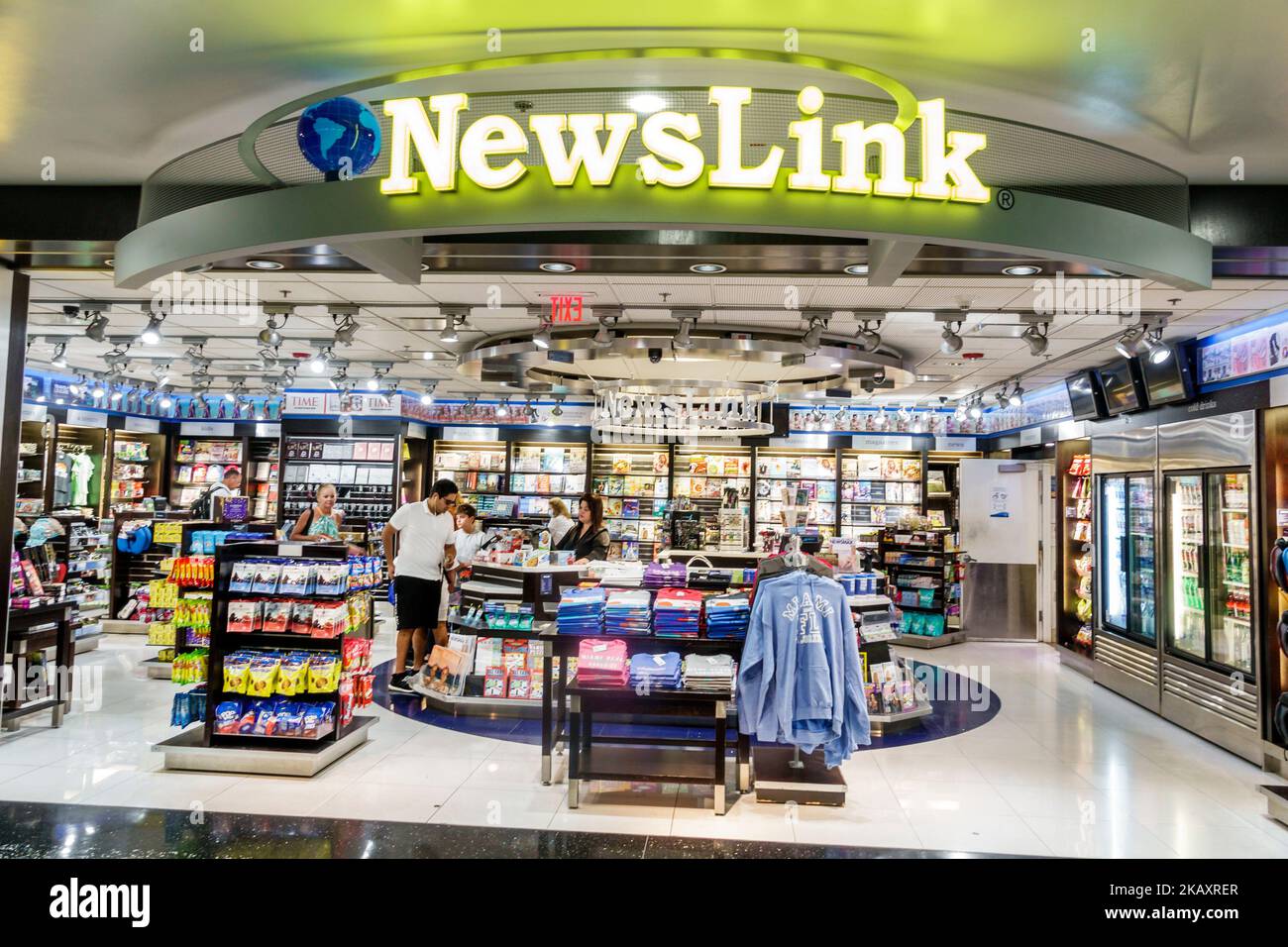 Concourse newslink store concession magazine newspaper seller sundries