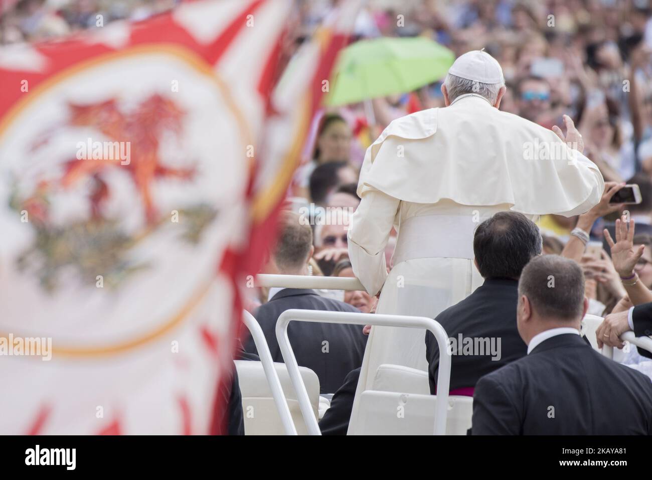 Pope Francis arrives to lead his Wednesday General audience in Saint Peter's Square at the Vatican, 13 Jun 2018 (Photo by Massimo Valicchia/NurPhoto) Stock Photo