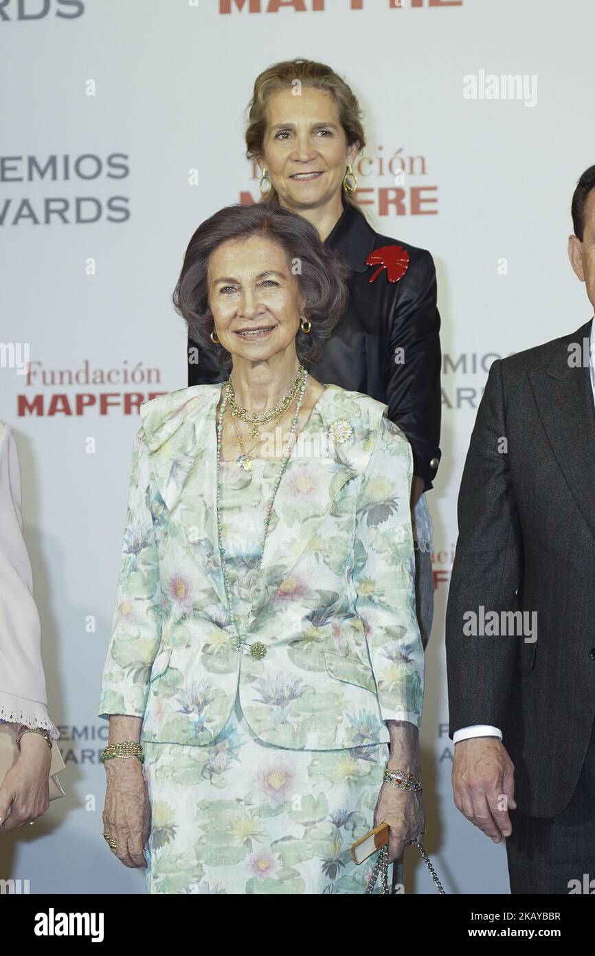 Queen Sofia of Spain, Princess Elena of Spain at the Congress