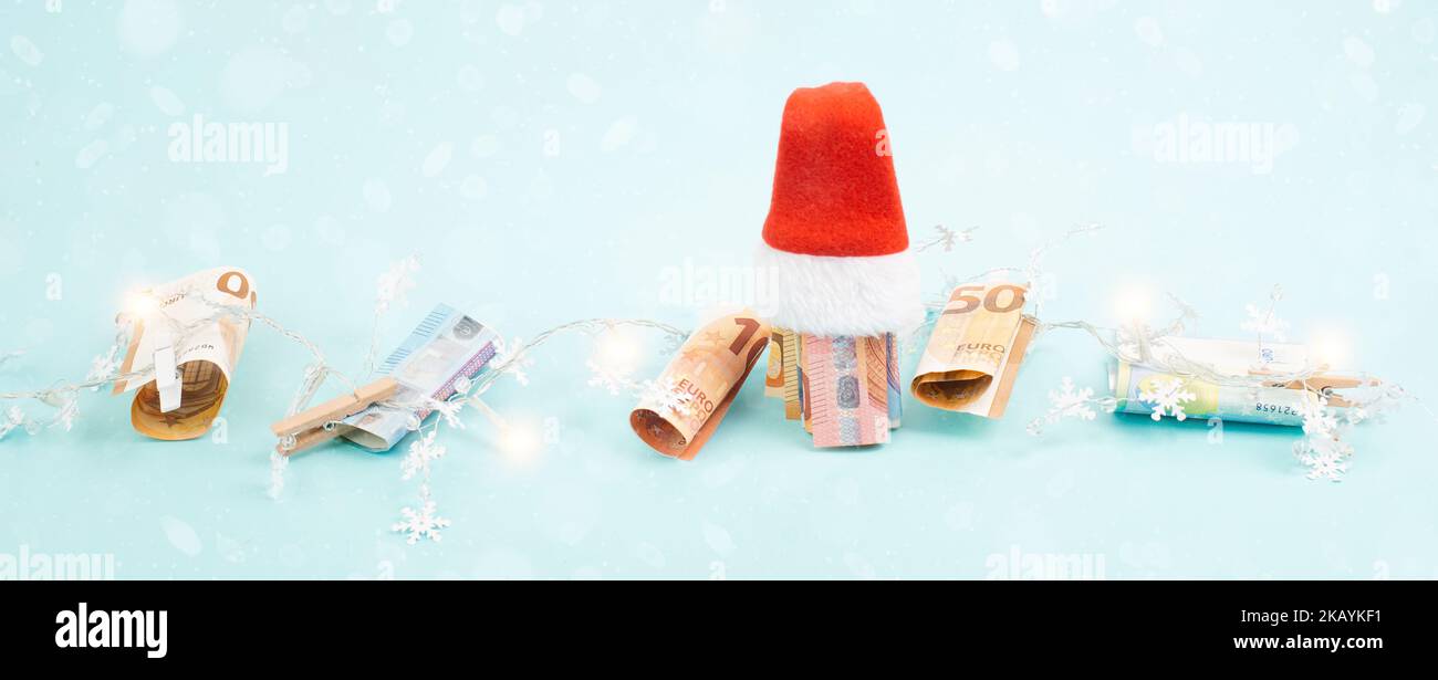 Christmas fairy lights with money, increase of electricity costs, save